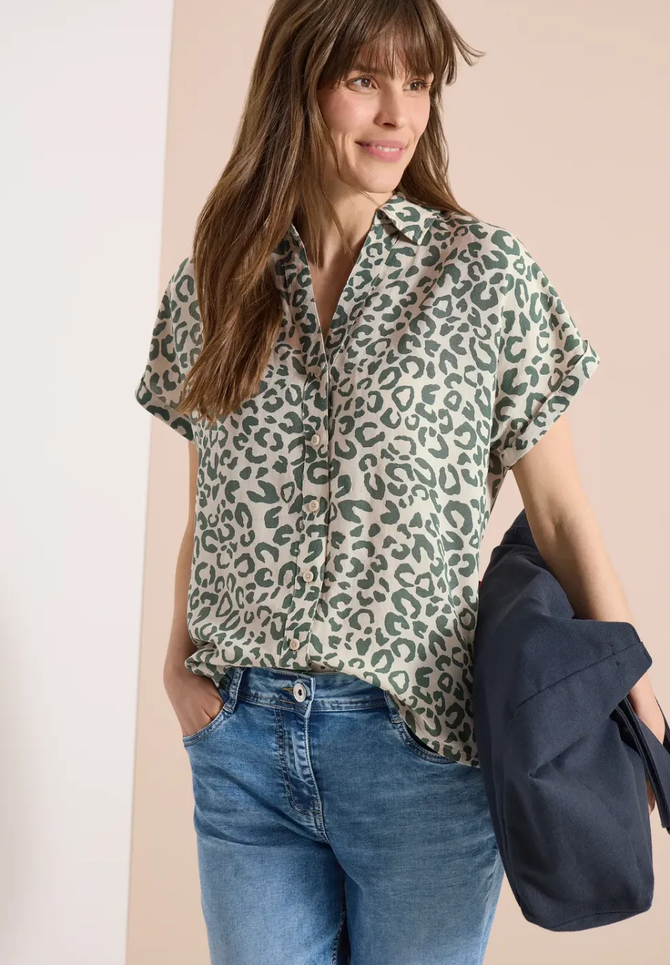 Overhemdblouse met leoprint in linnenmix