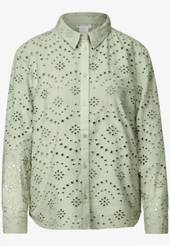 Overhemdblouse met oogjesborduursel