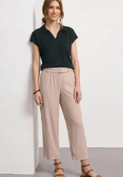 Poloshirt met losse schouders in een gebreide look