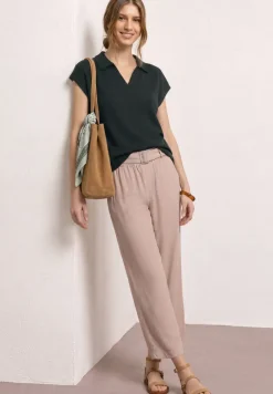 Poloshirt met losse schouders in een gebreide look