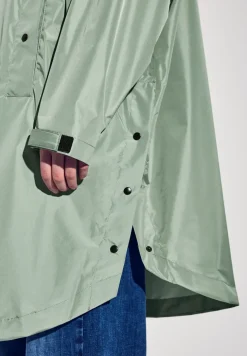 Poncho met capuchon