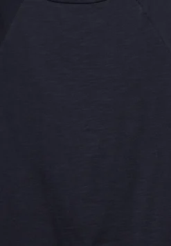 Raglan shirt