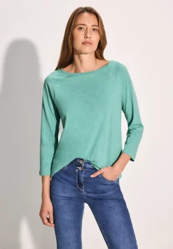 Raglan shirt