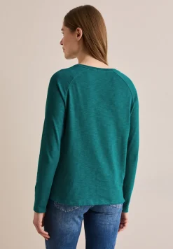 Raglan shirt