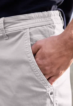 Regular Fit chino shorts met zakken