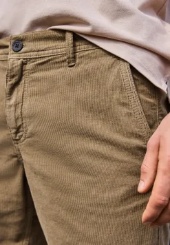 Regular Fit chino shorts van ribfluweel