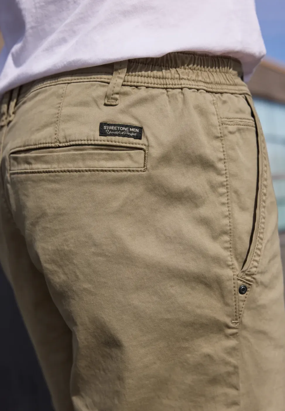 Regular Fit chino shorts met zakken