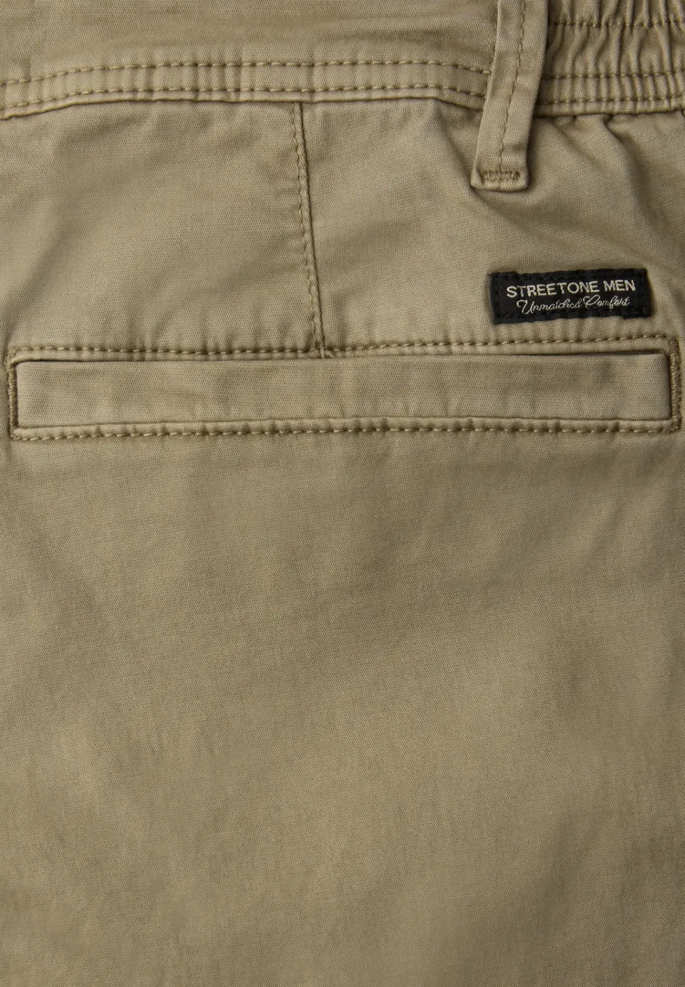 Regular Fit chino shorts met zakken