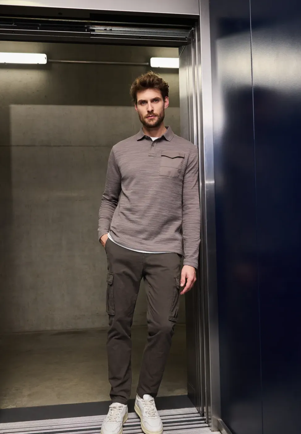 Relaxed gesneden cargo broek