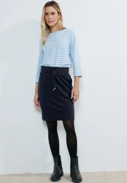 Rok in joggingstijl