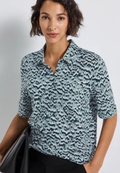 Shirt in blouselook