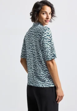 Shirt in blouselook
