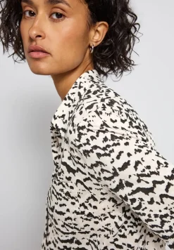 Shirt in blouselook