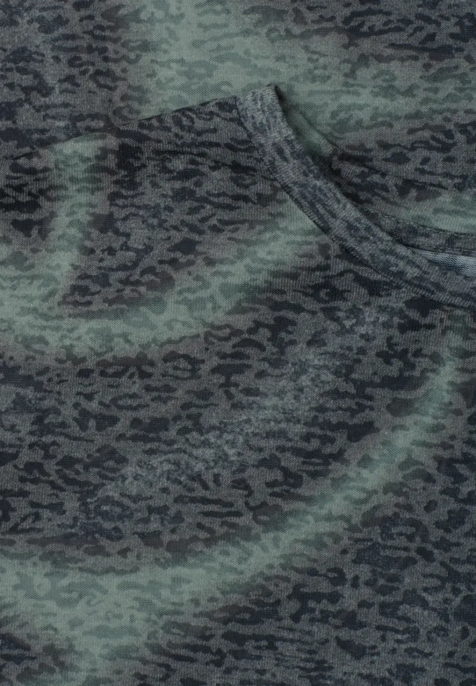 Shirt in burnout-look met print