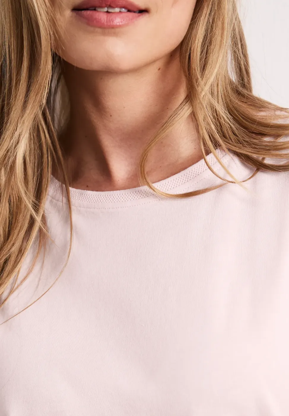 Shirt met boothals en decoratief detail