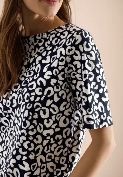 Shirt met boothals en leoprint