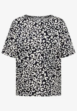 Shirt met boothals en leoprint