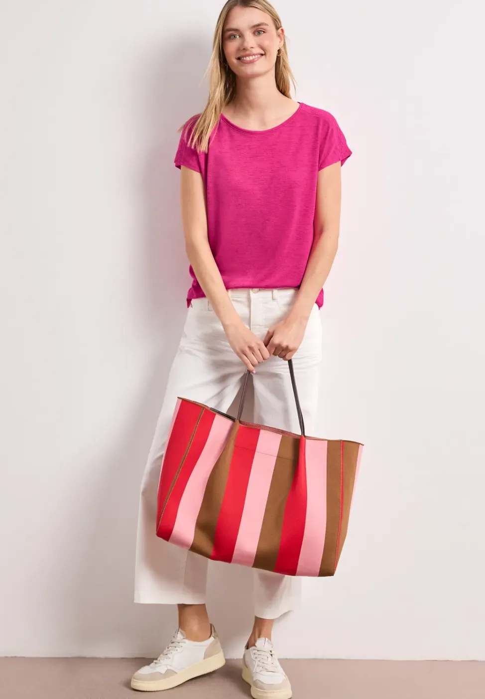 Shirt met boothals en smokdetail