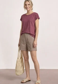 Shirt met boothals en smokdetail