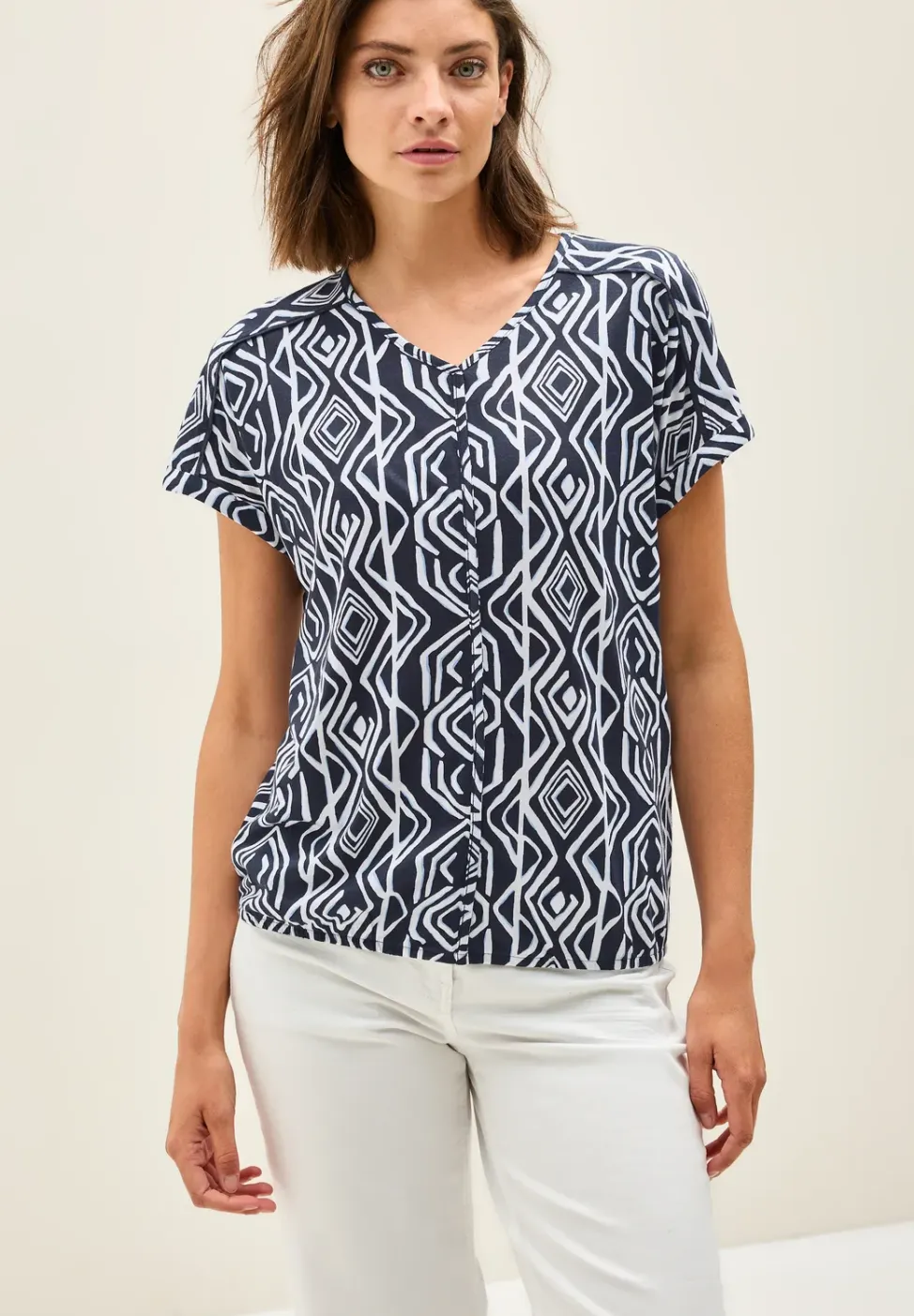 Shirt met decoratieve stiksels