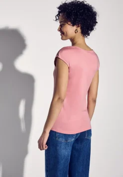 Shirt met diamanten halslijn