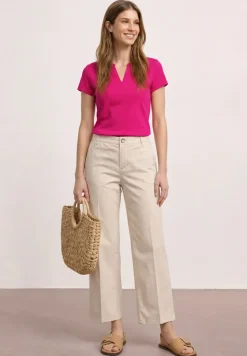 Shirt met gespleten hals en satijnen details