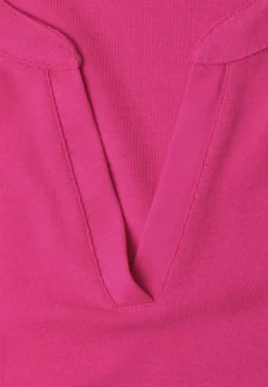 Shirt met gespleten hals en satijnen details