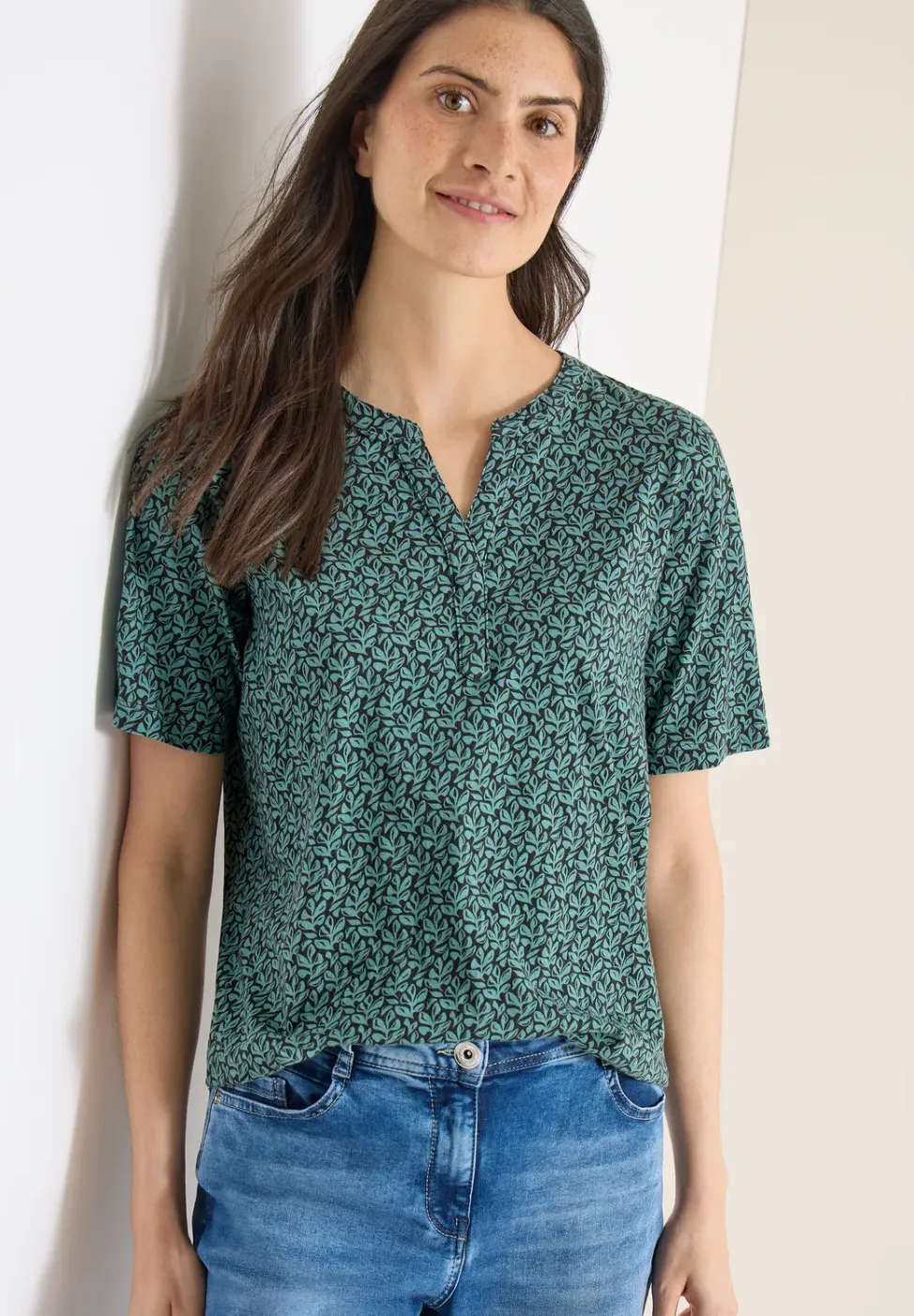 Shirt met gespleten hals en print
