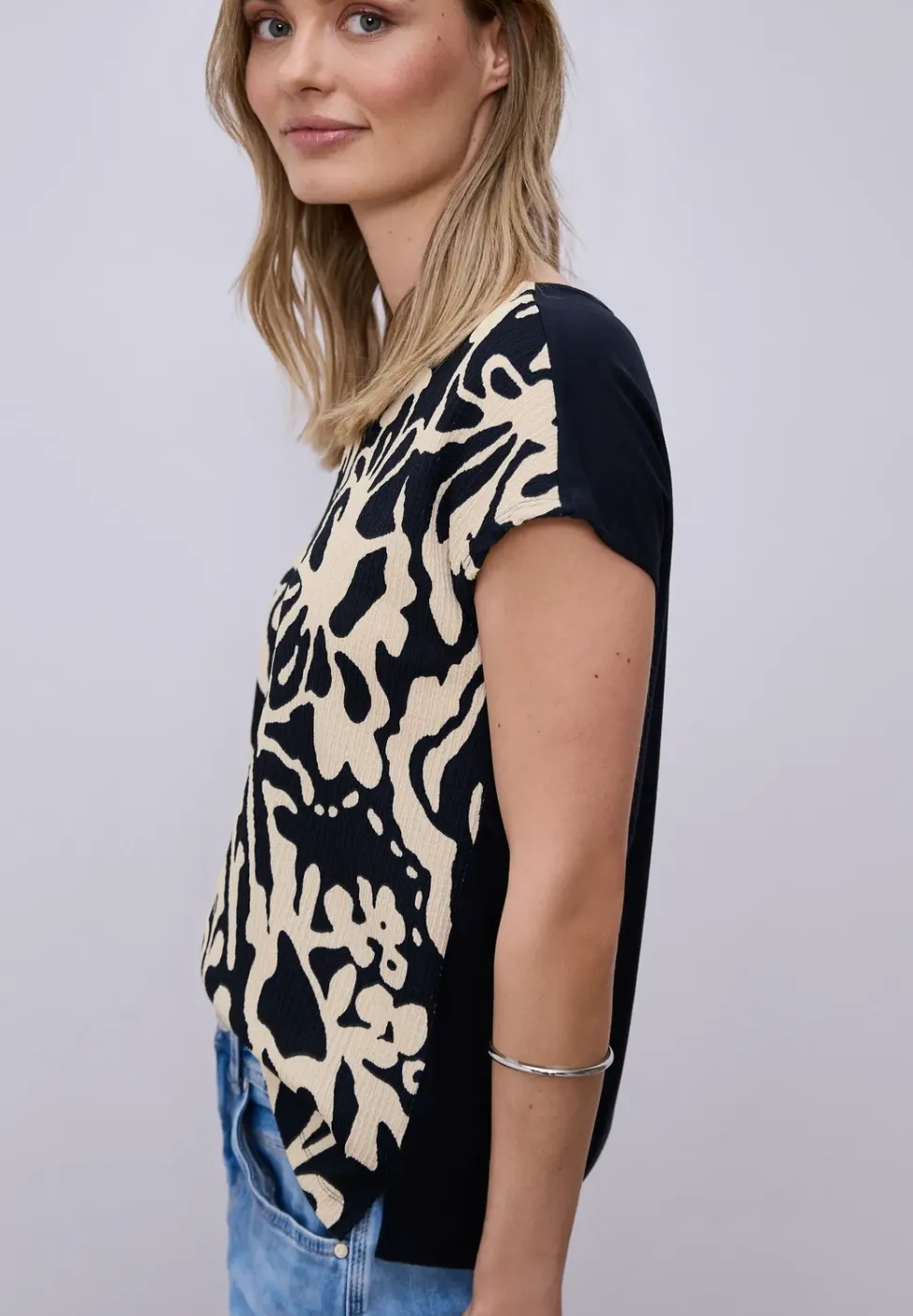 Shirt met gespleten hals en print op de voorkant