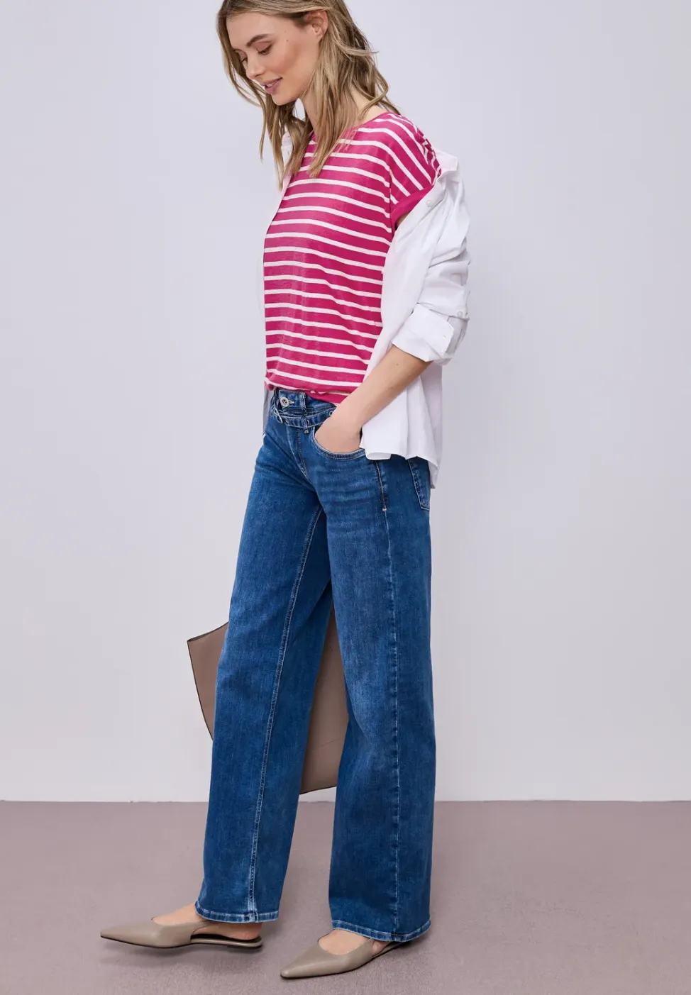 Shirt met hangende schouder en strepen