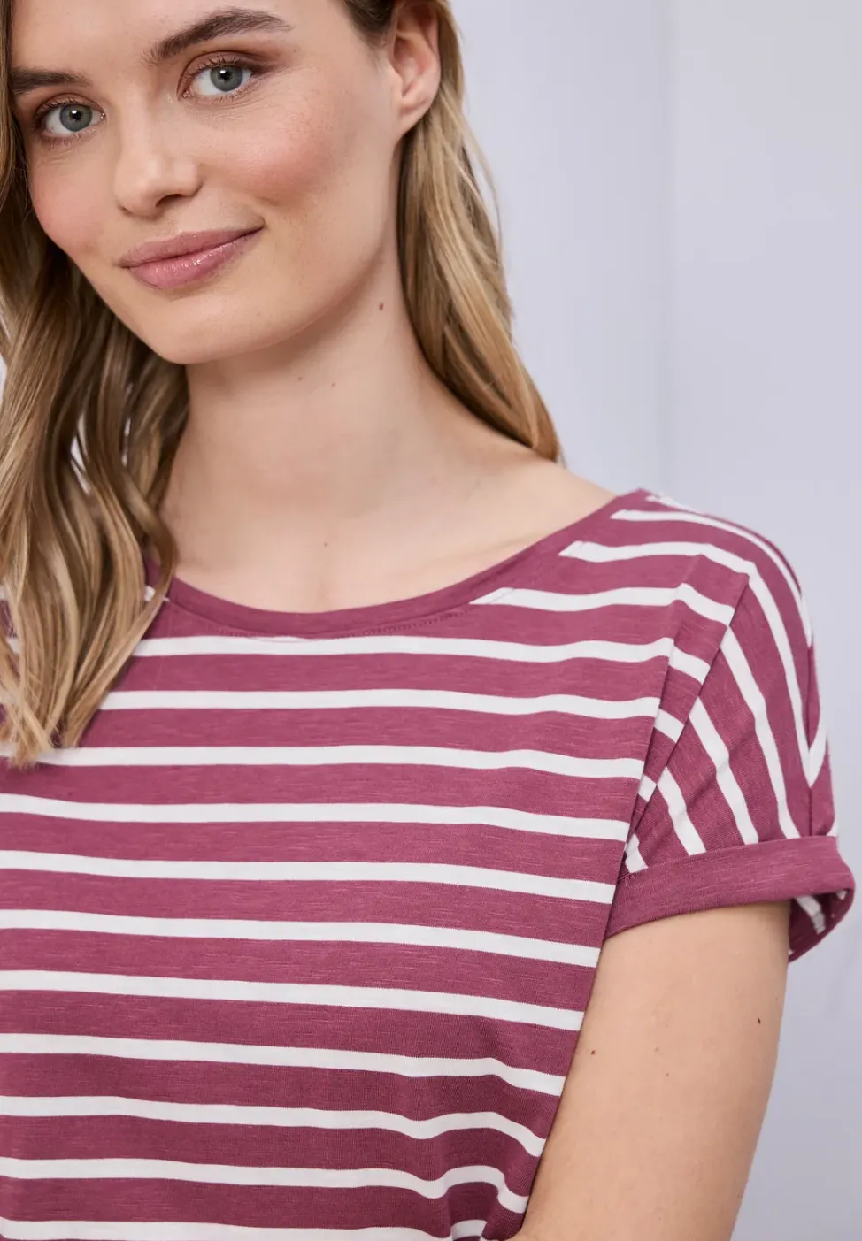 Shirt met hangende schouder en strepen