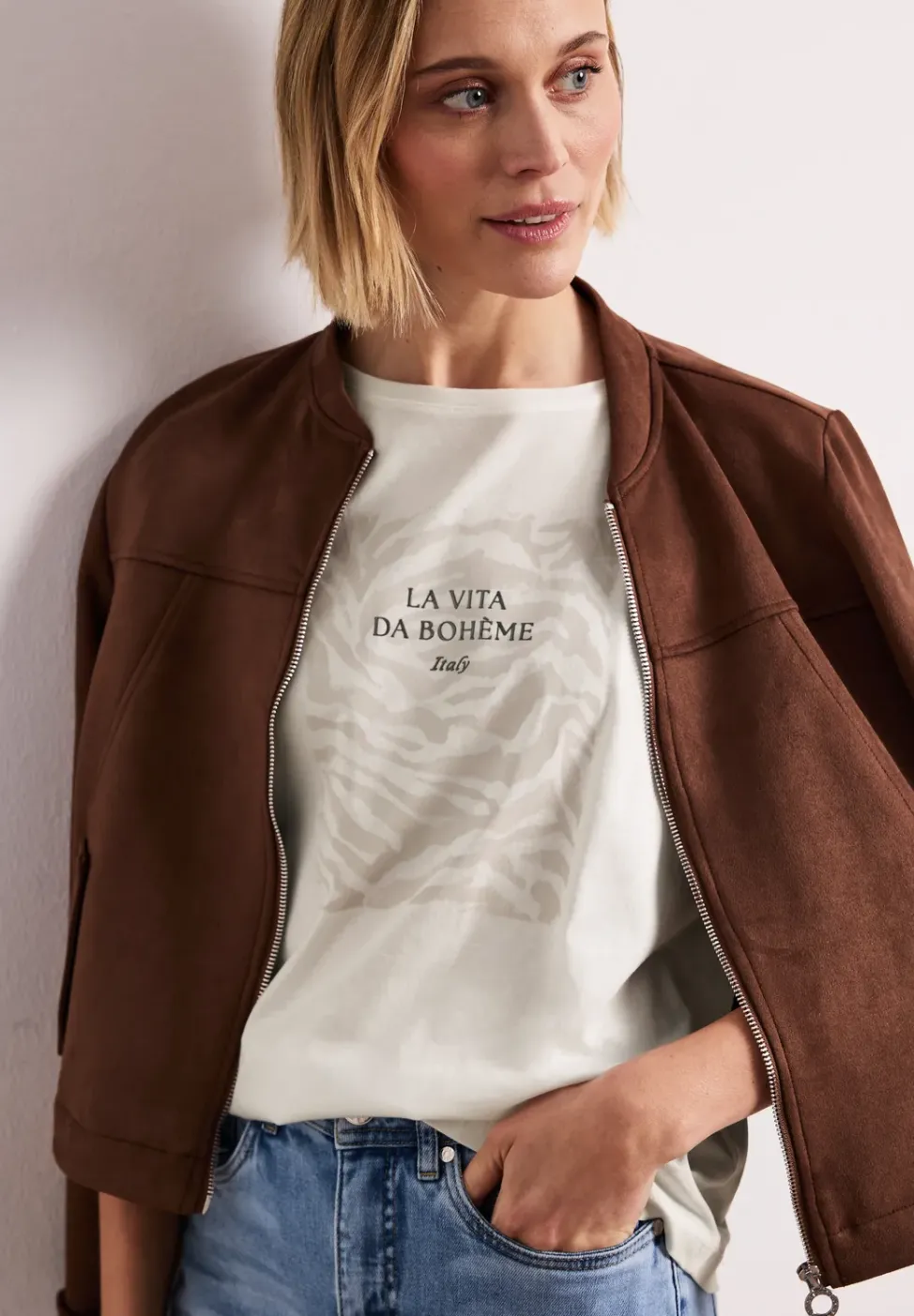 Shirt met hangende schouder en print vooraan