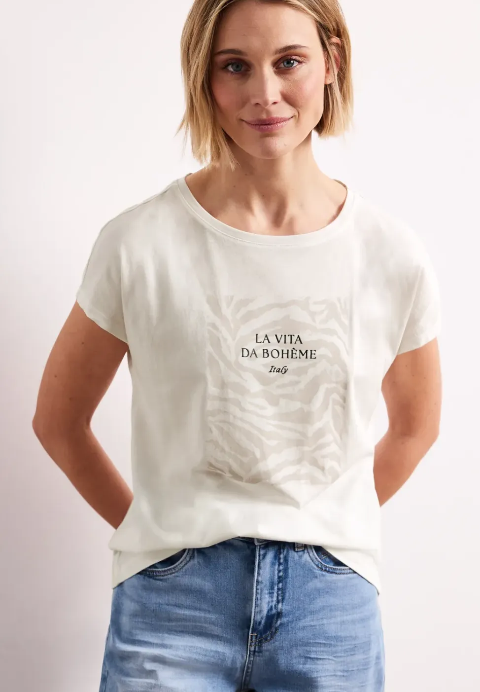 Shirt met hangende schouder en print vooraan