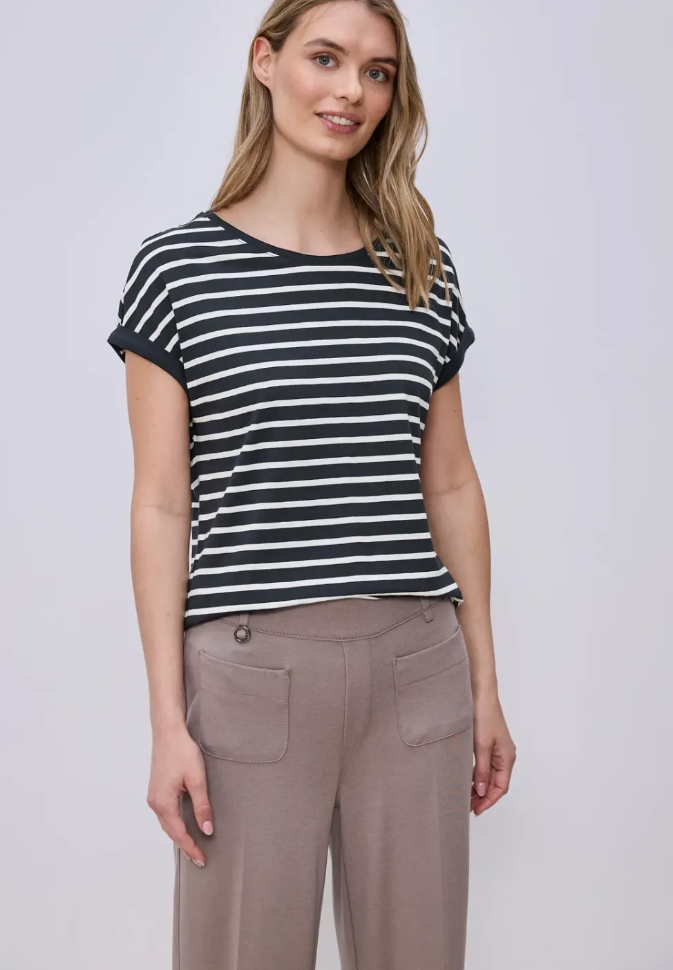 Shirt met hangende schouder en strepen