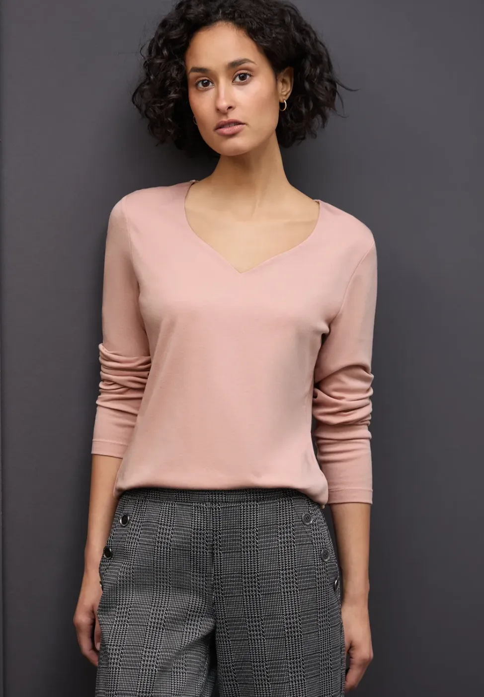 Shirt met hartvormige halslijn