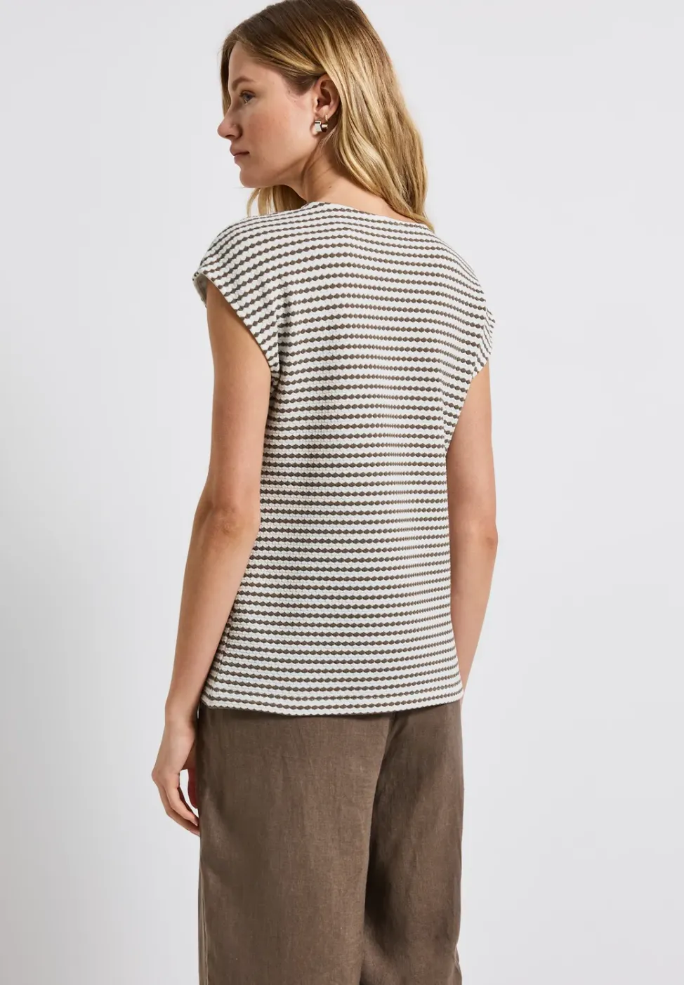 Shirt met hartvormige halslijn