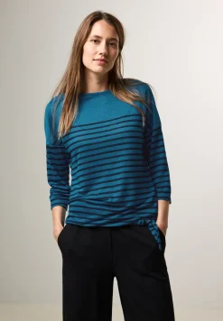 Shirt met knoop in de zoom