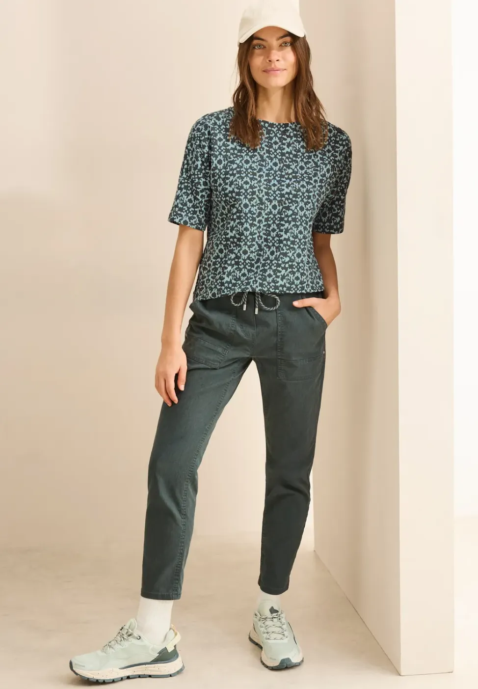 Shirt met knoopdetail