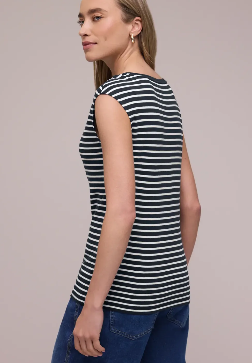 Shirt met knoopdetail