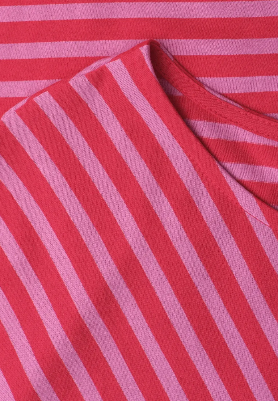 Shirt met korte mouwen en gestreept patroon