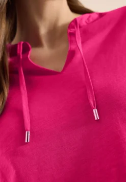 Shirt met korte mouwen en gespleten hals