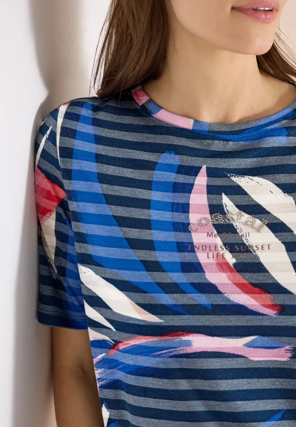 Shirt met korte mouwen en burn-out strepen