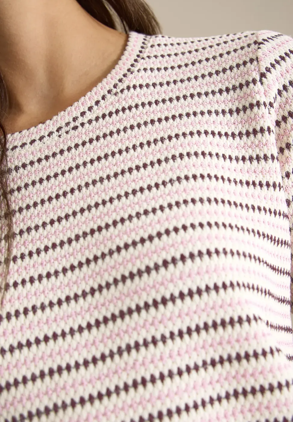 Shirt met korte mouwen, ronde hals en structuur