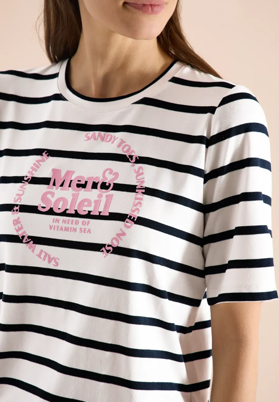 Shirt met korte mouwen, ronde hals en strepen