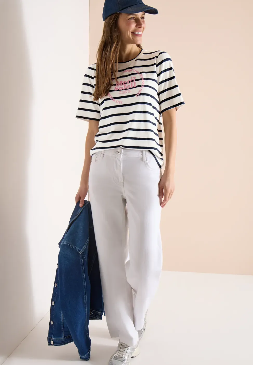 Shirt met korte mouwen, ronde hals en strepen