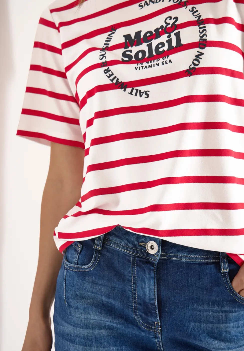 Shirt met korte mouwen, ronde hals en strepen