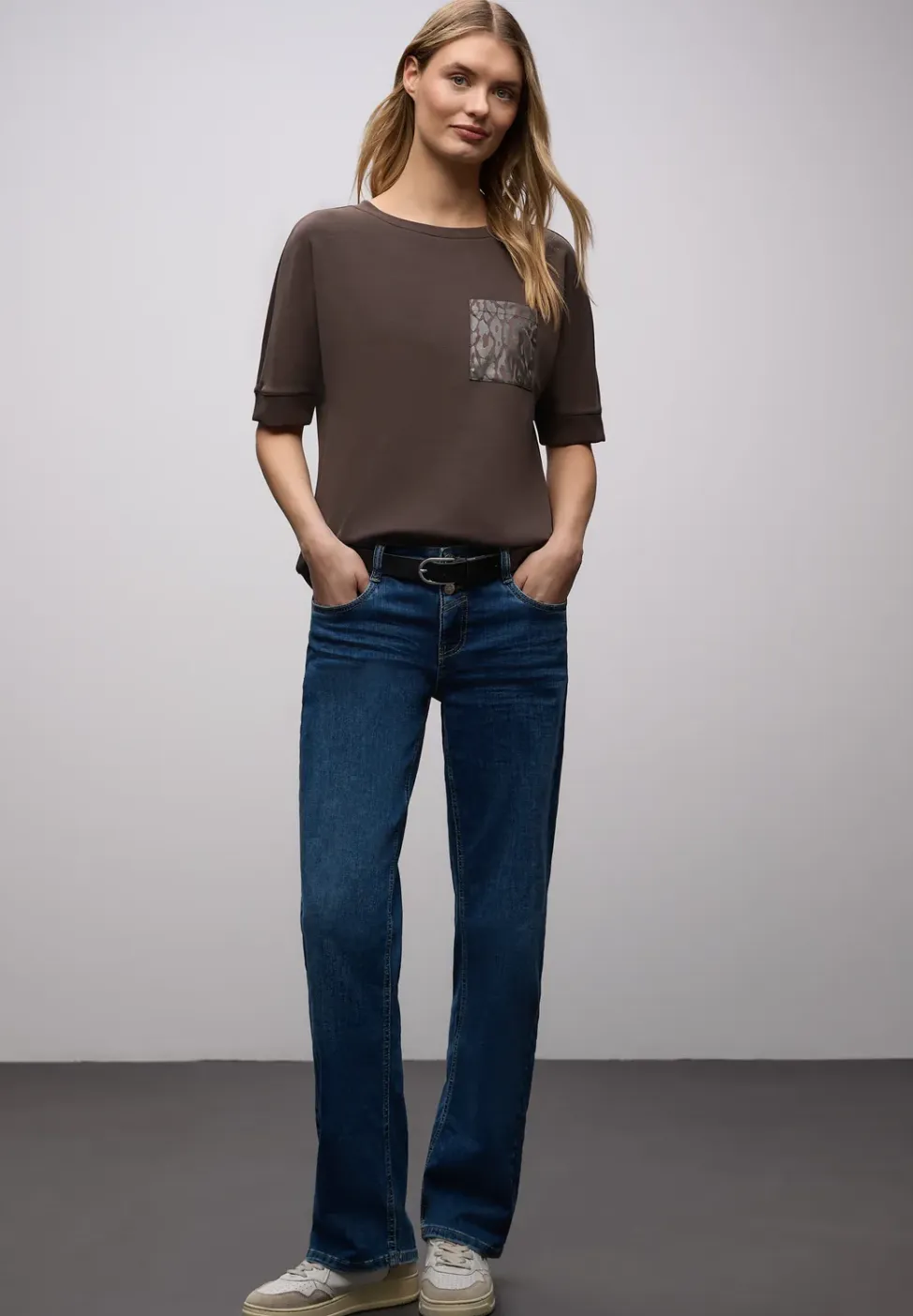 Shirt met leo borstzak