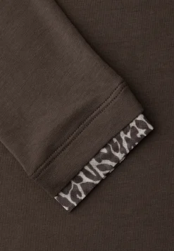 Shirt met leo details