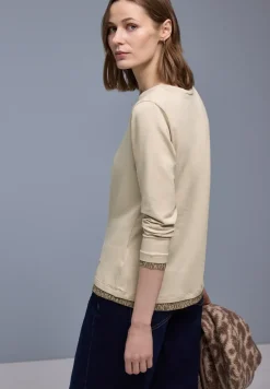 Shirt met leo details