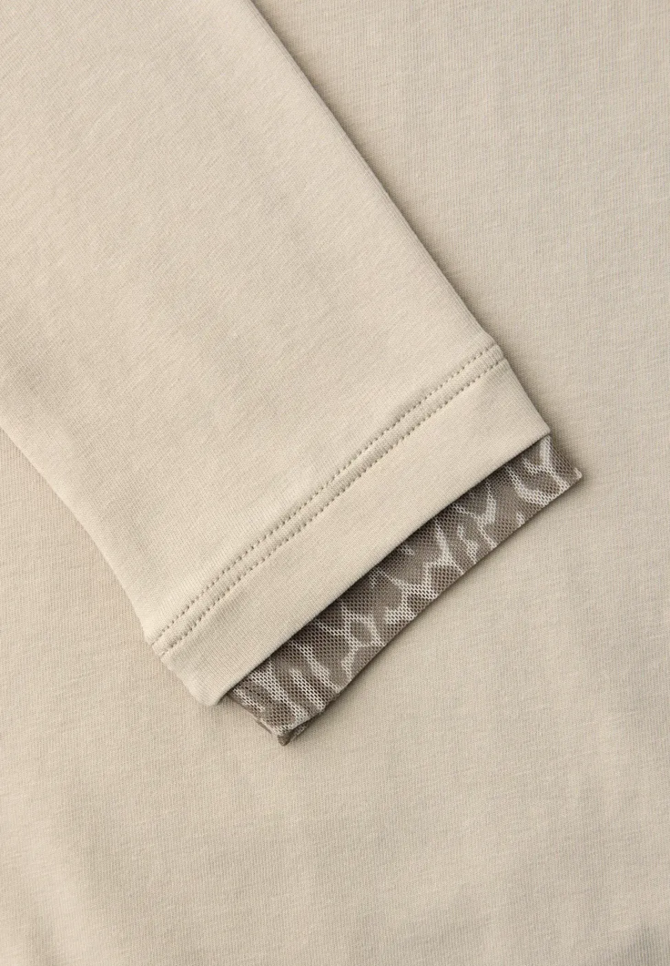 Shirt met leo details